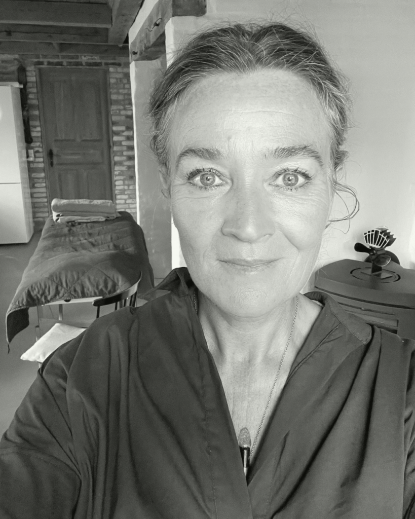 Samtaleterapi & Healing hos Vivi Schmidt. Bliv Glad For Livet.